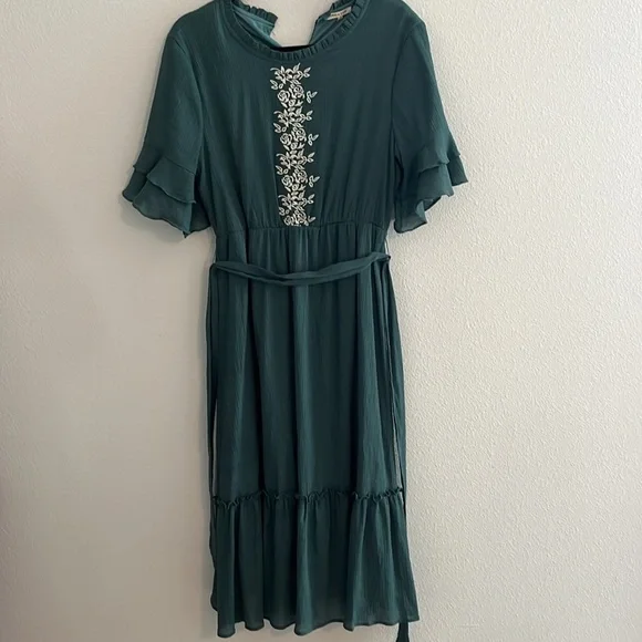 Neesee's Dress Tea N Rose Hilda Embroidered Midi Dress Size M - Picture 3 of 8